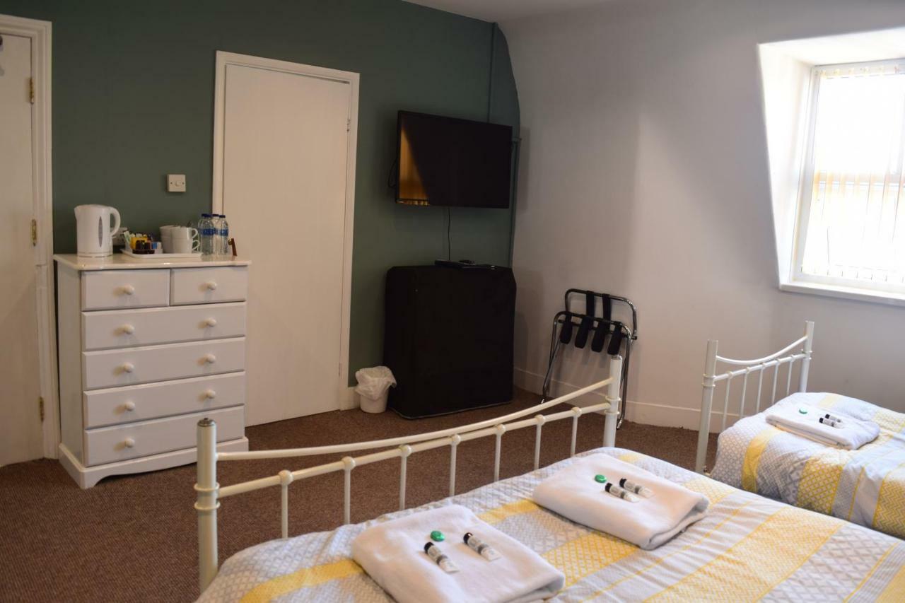 Westward Ho Hotel 2*